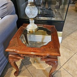 2 Lamps & 2 End Tables Set