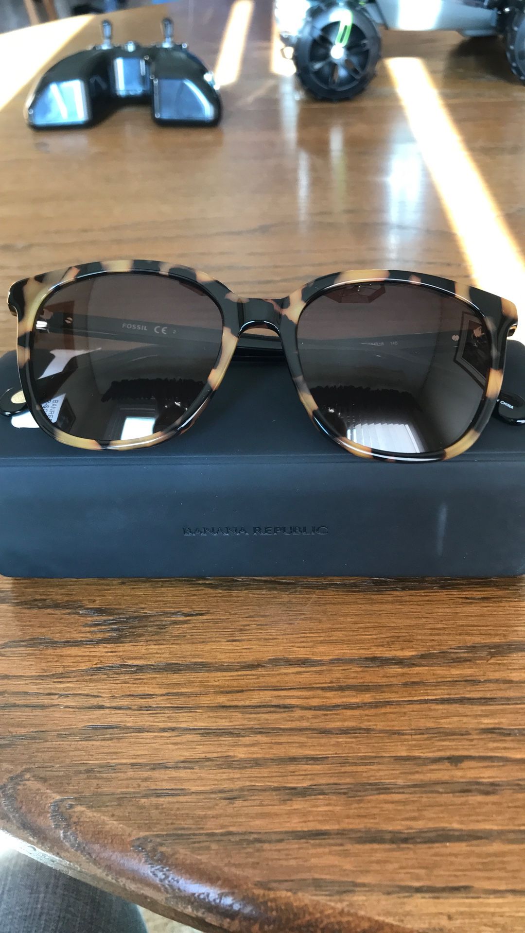 Sunglasses/Fossil/Banana Republic NEW