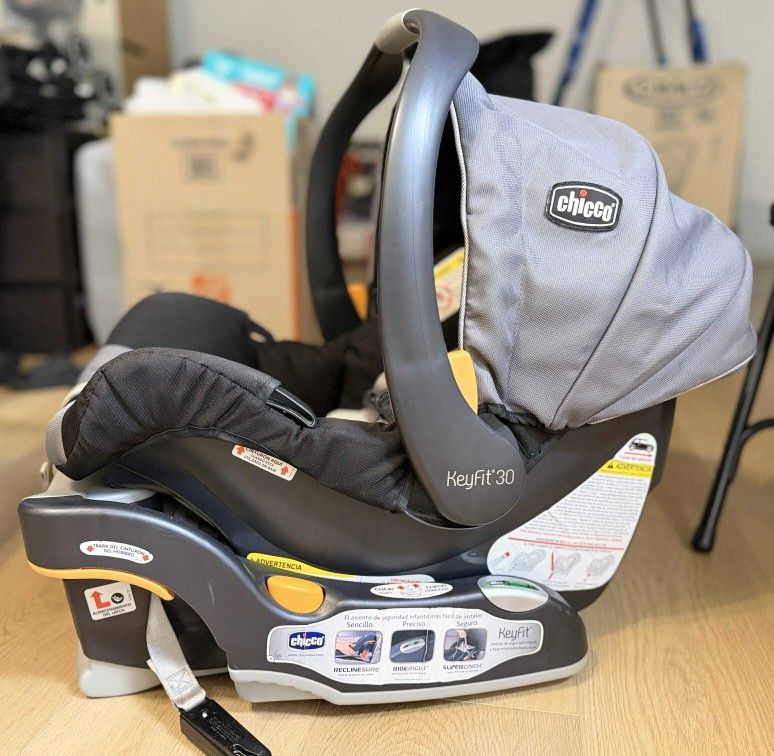Chicco Keyfit 30 Infant Car Seat With Base