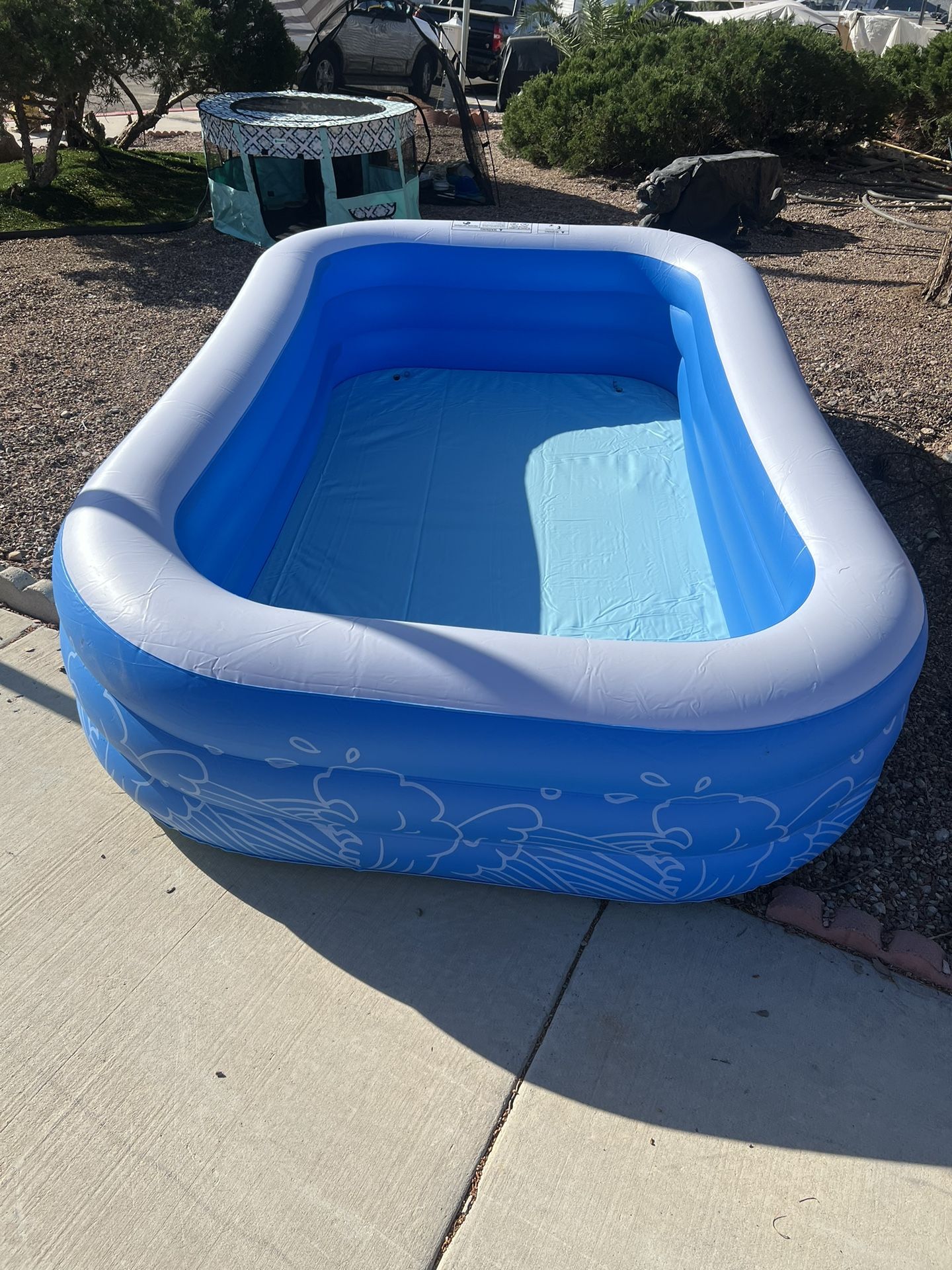 Inflatable pool 