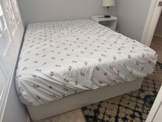 Full size memory foam mattress with box spring
