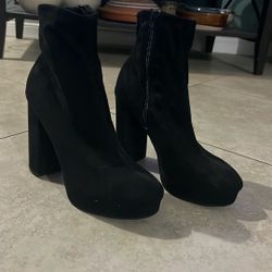 Forever 21 Women’s / Girl’s Black Faux Suede Platform Ankle Boots, Size 8