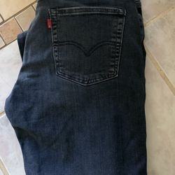 Levi’s 32w  34L