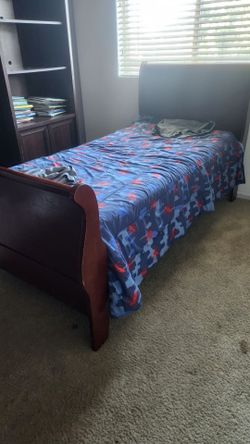 twin size bed