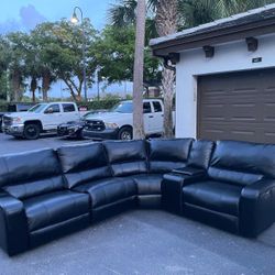 Sectional Couch/Sofa - Recliner - Leather - Black - Delivery Available 🚛