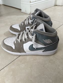 Air Jordan 1 Mid SE