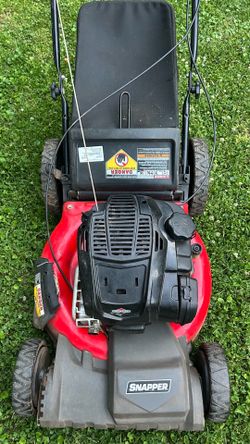 Self propelled lawn mower