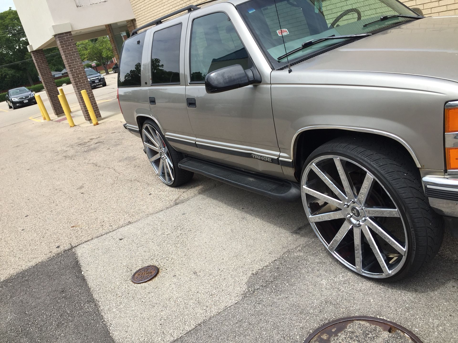 1999 Chevrolet Tahoe for Sale in Chicago, IL OfferUp