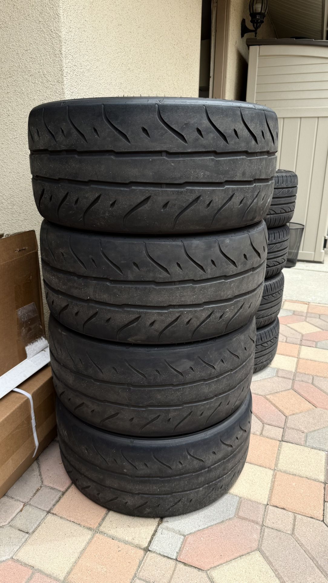 Falken RT660 245/40/17