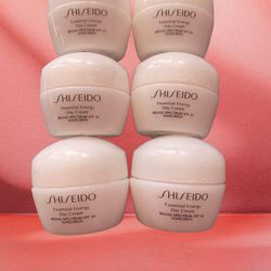 Shiseido Essential Energy SPF 20 Minis (6)