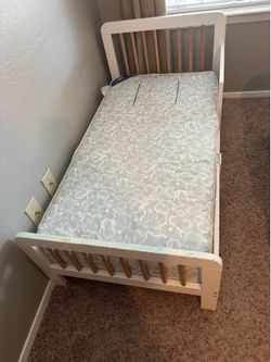 Toddler bed