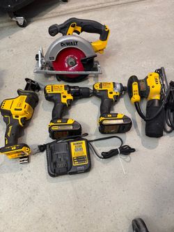 DeWalt 20V Max Power Tool Set
