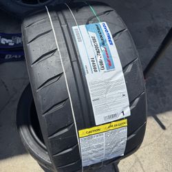 285/30/20 Toyo R888r