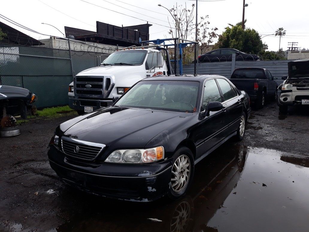 1998 Acura RL for parts only