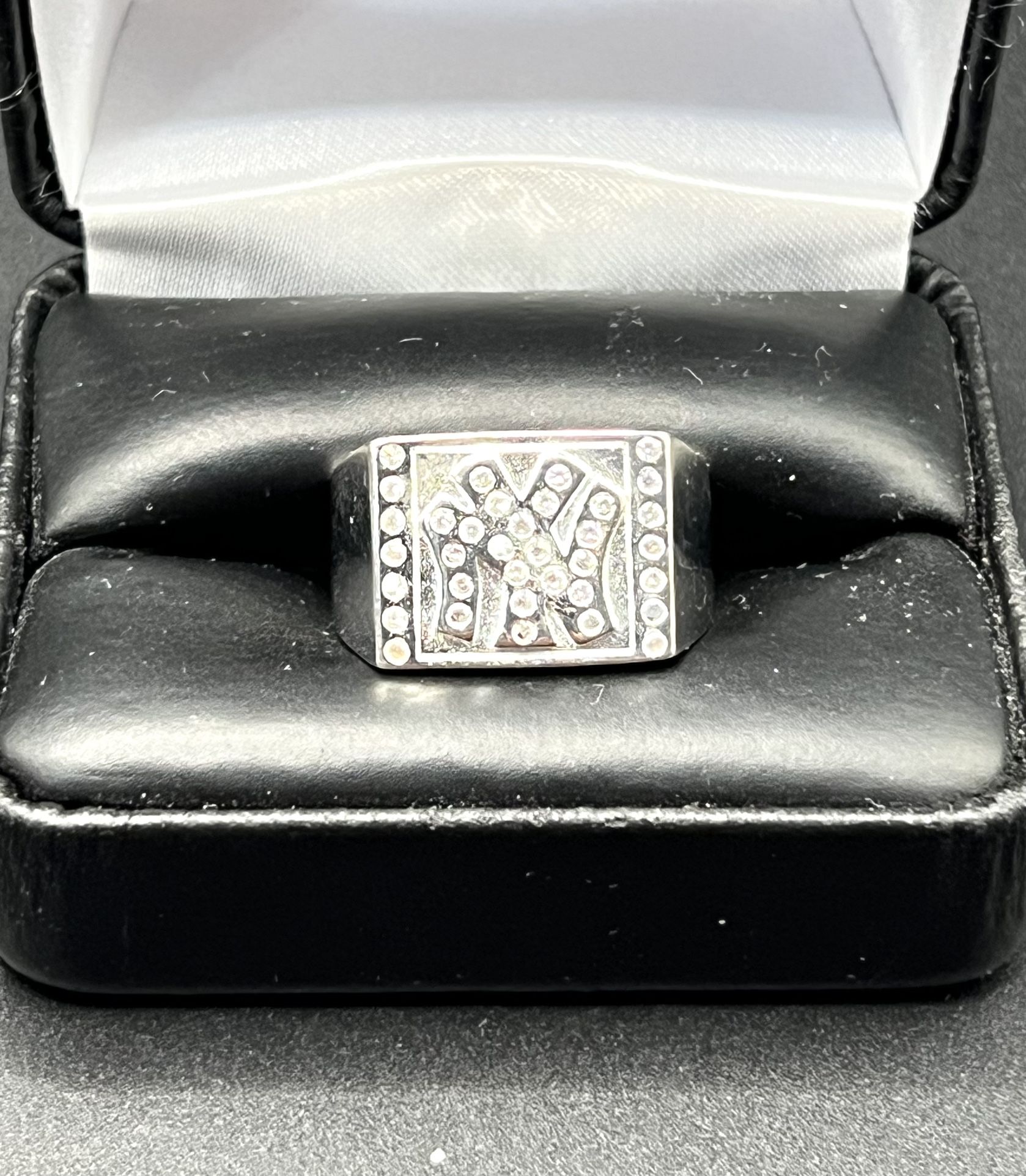 925 Sterling silver Cz Men’s Ring size 9.5