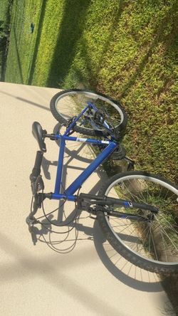 Bule mountain bike