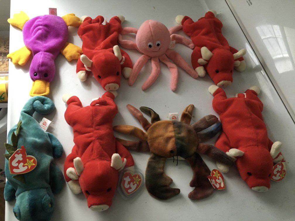 VALUABLE BEANIE BABIES COLLECTION