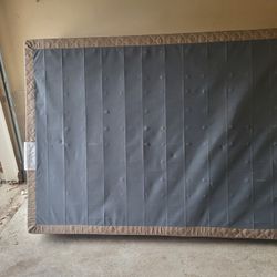 Queen Mattress And Box Spring 