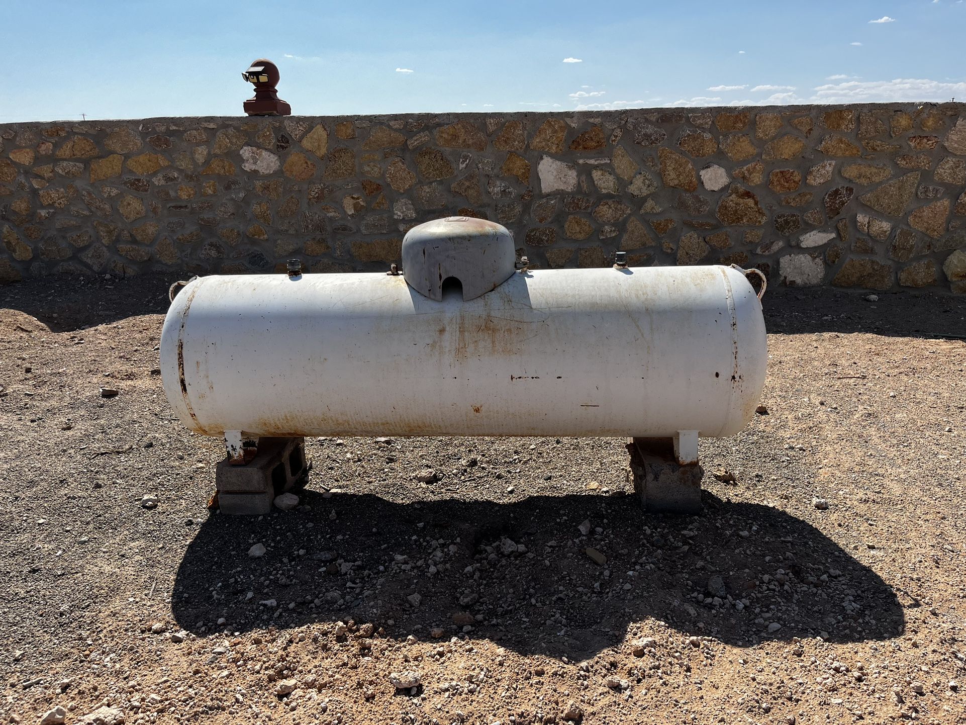 Propane Gas Tank 165 gallons