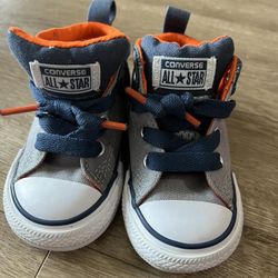  Converse Size 5 gently used