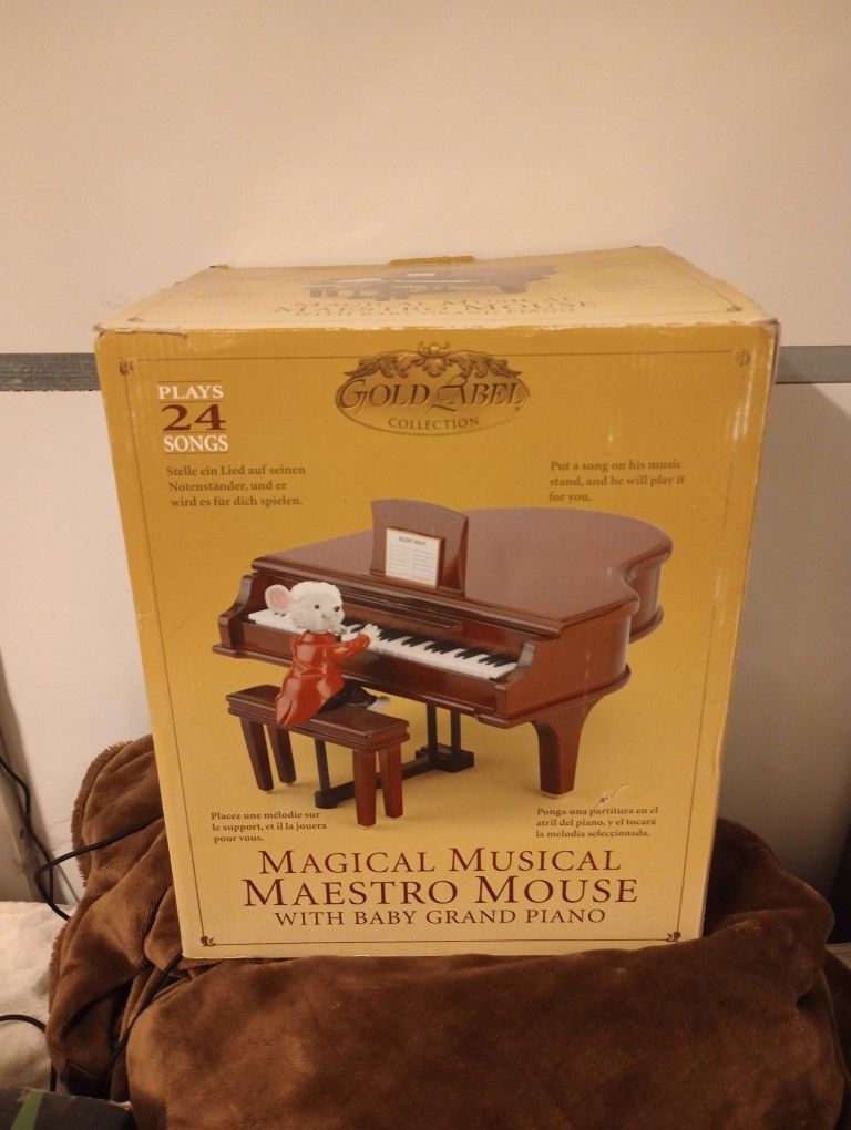 GOLD LABEL CHRISTMAS MAGICAL MUSICAL MAESTRO MOUSE BABY GRAND PIANO MUSIC BOX