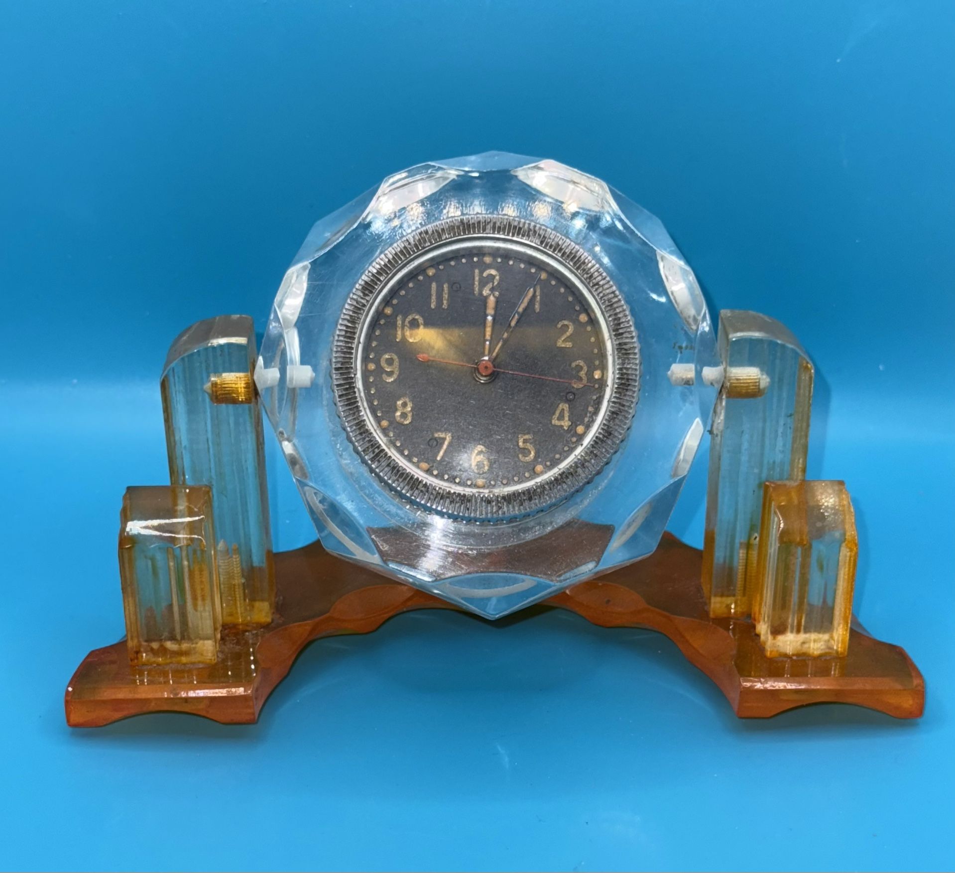 The VTG Desktop Soviet Tank Clock
