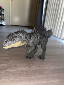 Jurassic world giganotosaurus