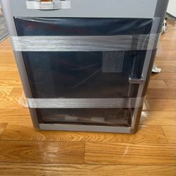 Bambu Lab X1C 3D Printer × 1