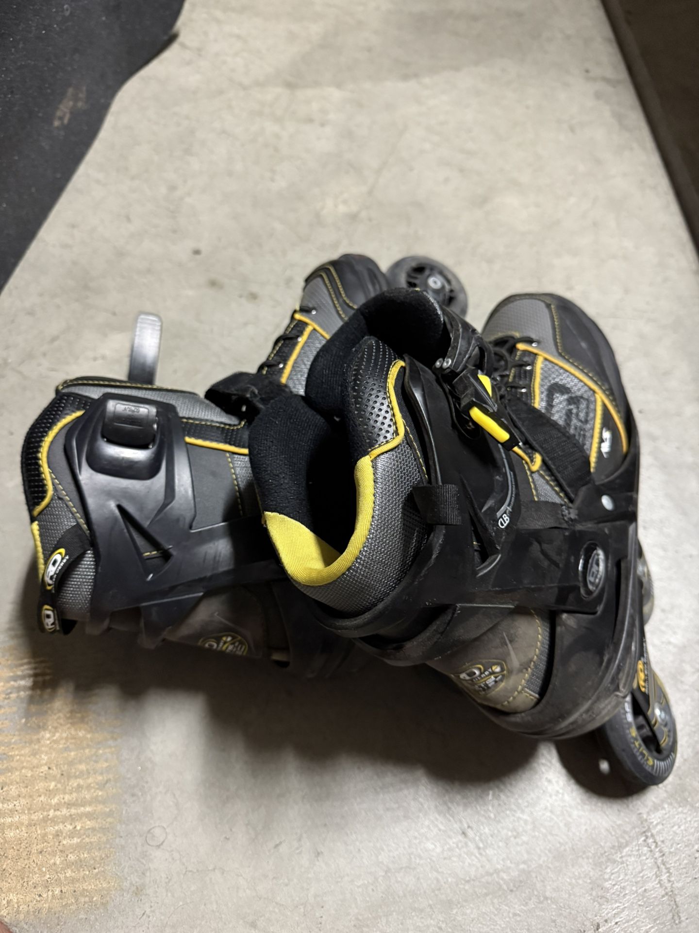 Size 10 rollerblades (Men)