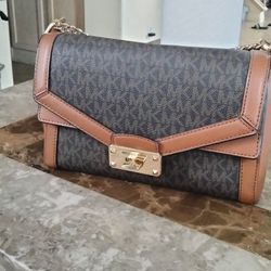 Michael Kors Crossbody Purse 