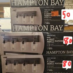 Hampton Bay
Bathroom Vanity Light
with Clear Glass Shades