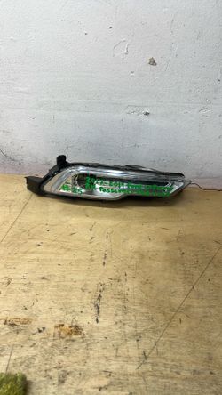Damaged 2018 2019 Ford Explorer RIGHT LED Fog light passenger side (contact info removed)6