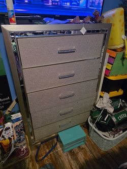 Dresser Gold Shimmer