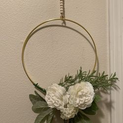 Floral hoop wall decor