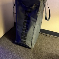 Laundry Bin ON WHEELS
