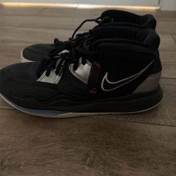 Used Kyrie infinity, size 9 price negotiable 