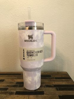 💜 NEW Limited Edition Stanley Tumbler 40oz Wisteria