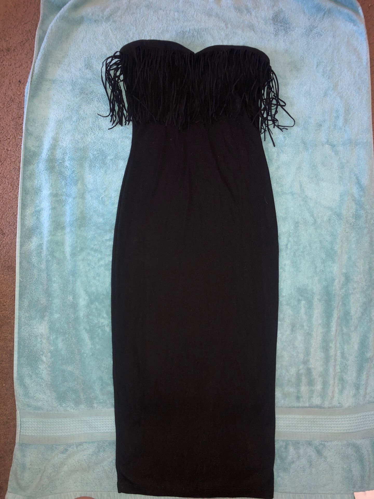 Guess bodycon black dress (knee length)