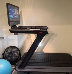 Peloton Gen 1 Treadmill