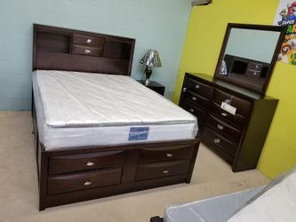 Queen bedroom set