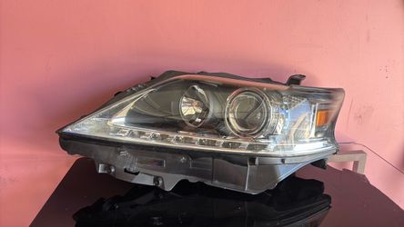 2023-2026 Volvo XC40 LED Right Passenger Headlight OEM (contact info removed)4 AS IS