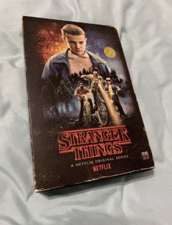 Stranger things Blu-Ray/DVD special collectors edition brand new with poster season 1