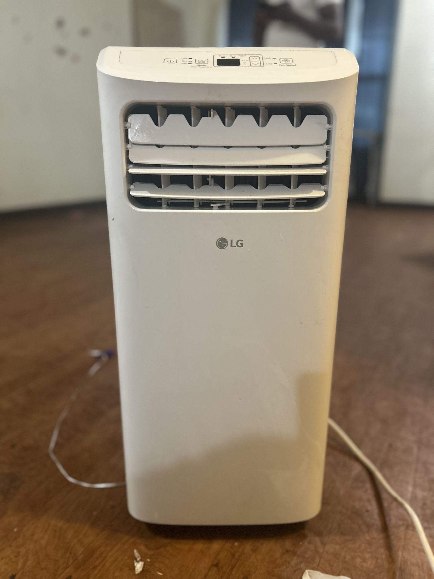 LG Portable Air conditioning Unit 5,000 BTU