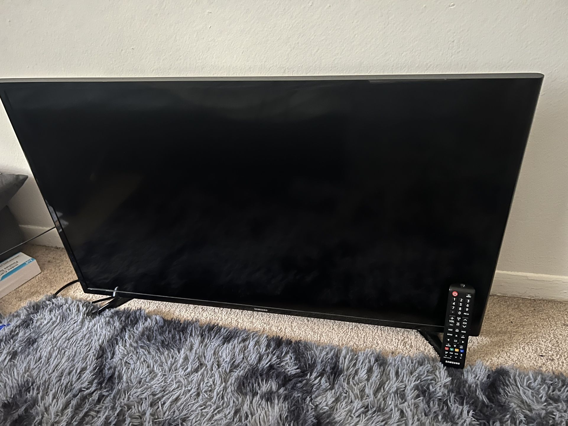 Samsung 45 Inch Crystal UHD Smart tv