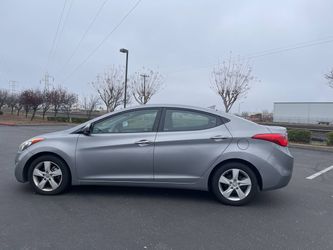 2012 Hyundai Elantra