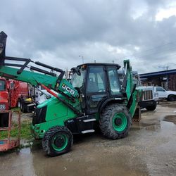 JCB 3CX Enclosed Cab 4x4 Auxiliary Hydraulics Loader Backhoe