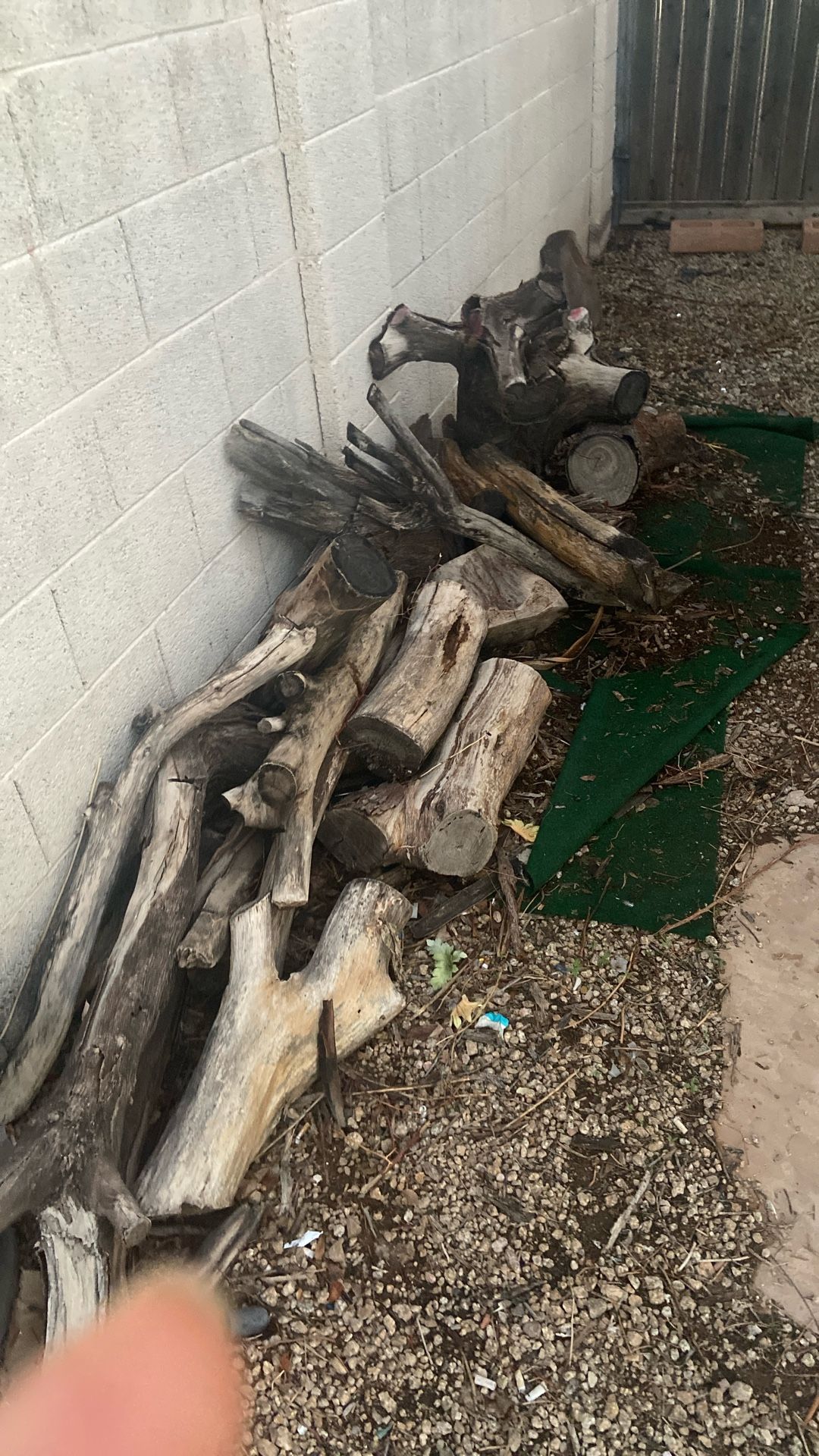 Mesquite and Pine Firewood