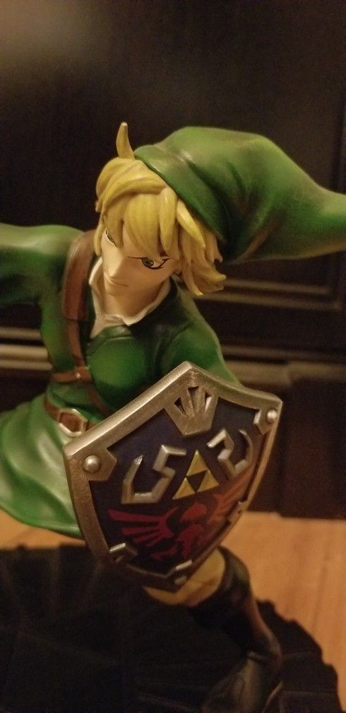 Legend Of Zelda Skyward Sword Link 10" Statue Official Nintendo DarkHorse Deluxe

