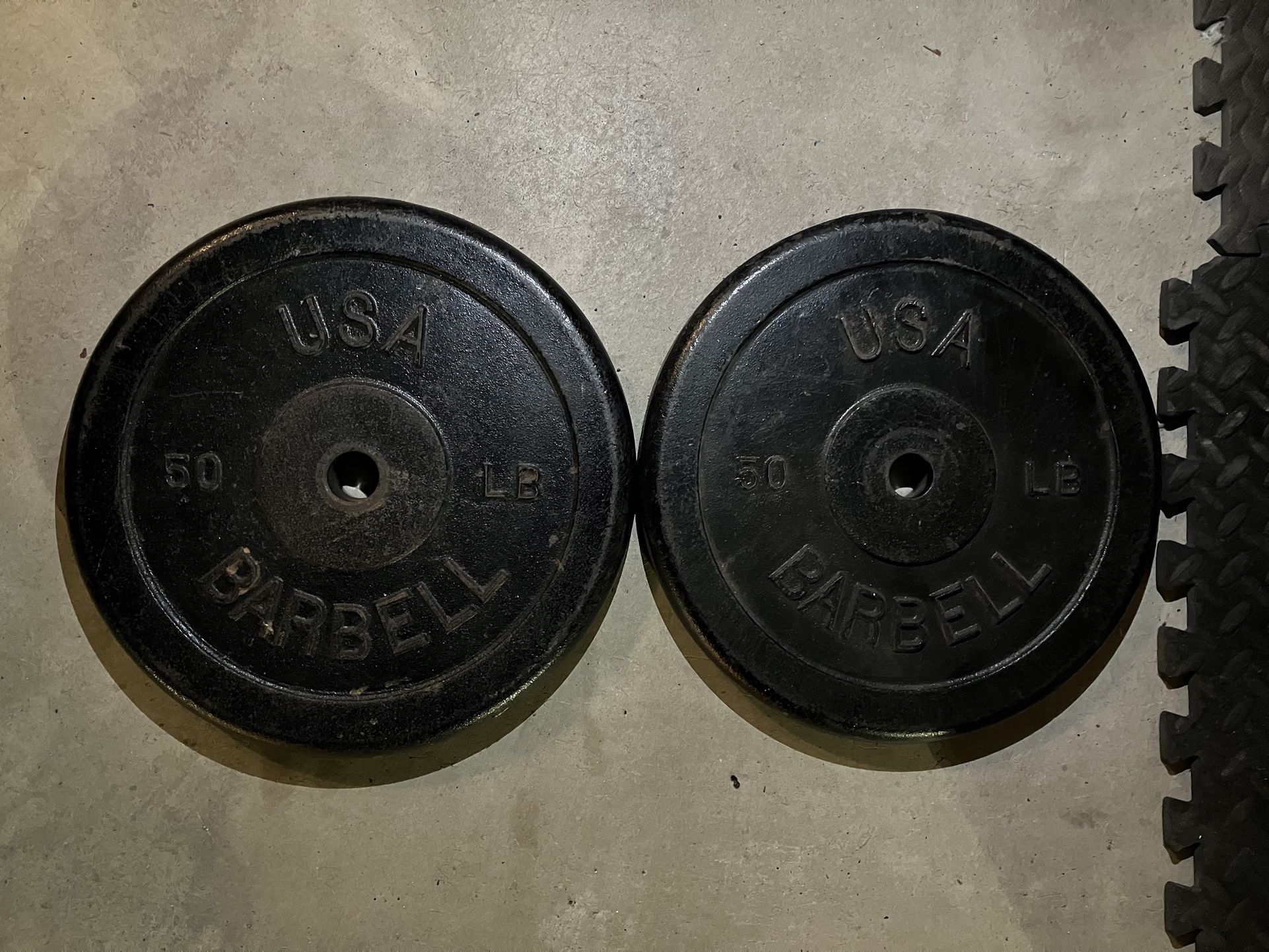 Standard 1" 50 lb weight plate set 100 lbs total weights 50lb 50lbs Cast Iron plates for Barbell Bar