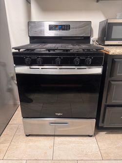Whirlpool 30-inch 5-burner freestanding gas range